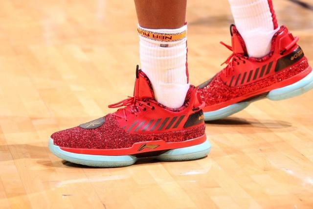 CBA与日韩联赛差距显著 上海男篮惨败引发反思